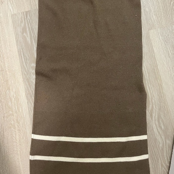 Brown Skirt Set - Picture 2 of 5